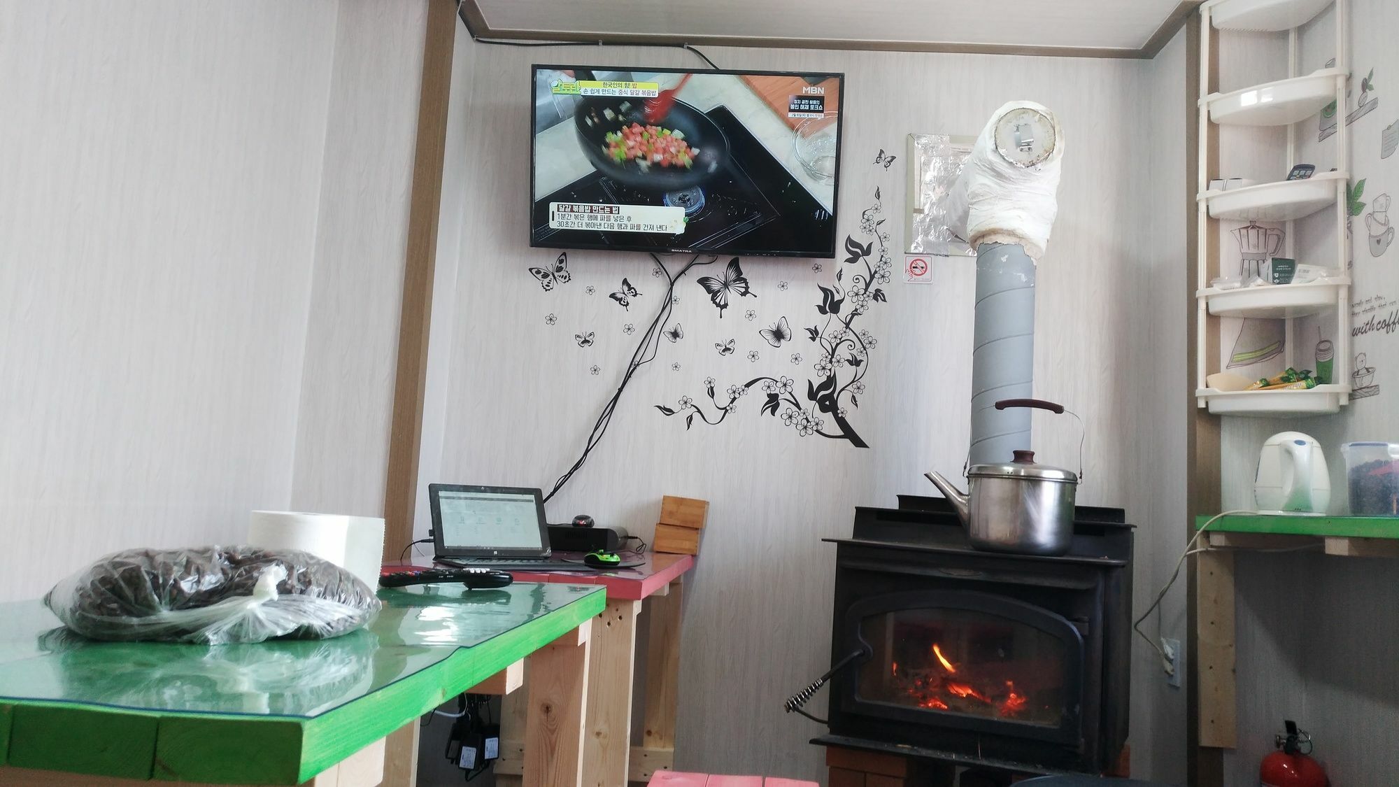 Ocean Capsule Guesthouse Каннын Экстерьер фото